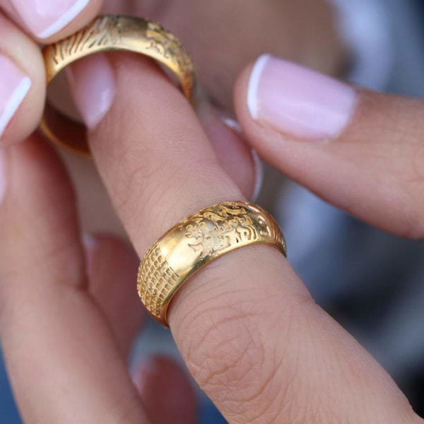 Detailed Gold Textured Ring Jewelry – JewelryByTm