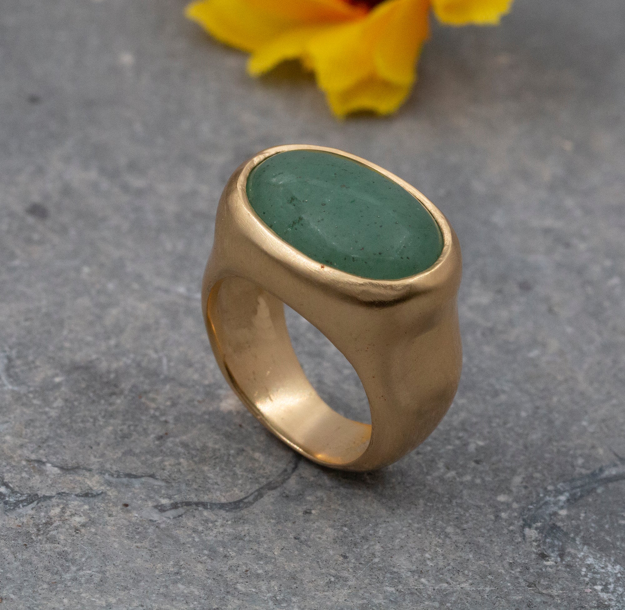 Men's Silver Signet Ring with Green Jade 9